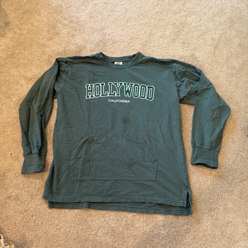 Womens lightweight crew neck sweatshirt